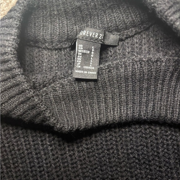 Black Cold Shoulder Ribbed Sweater - Picture 4 of 4